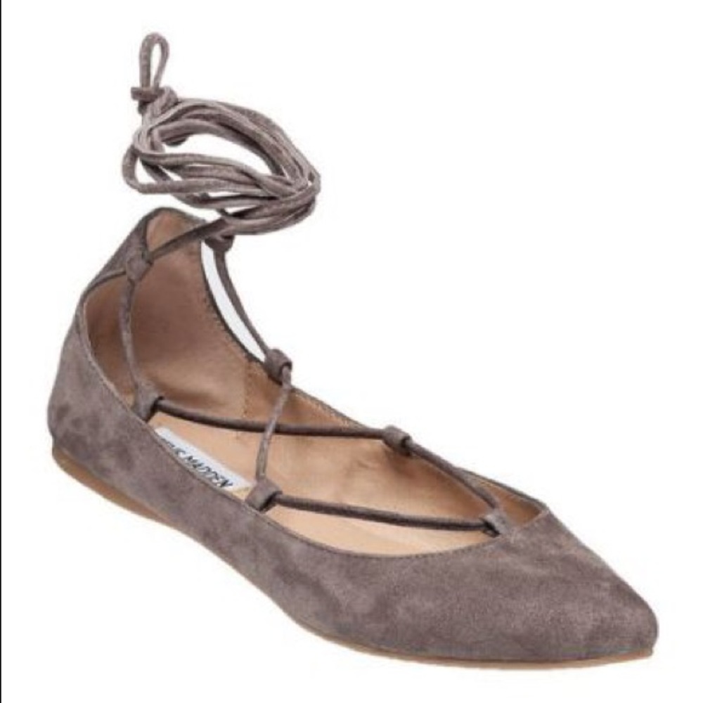Steve Madden lace up flats- taupe